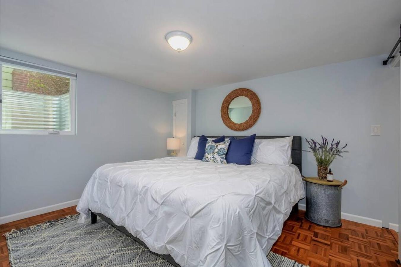 Style Meets Comfort In Beautiful Design Vancouver Exterior foto